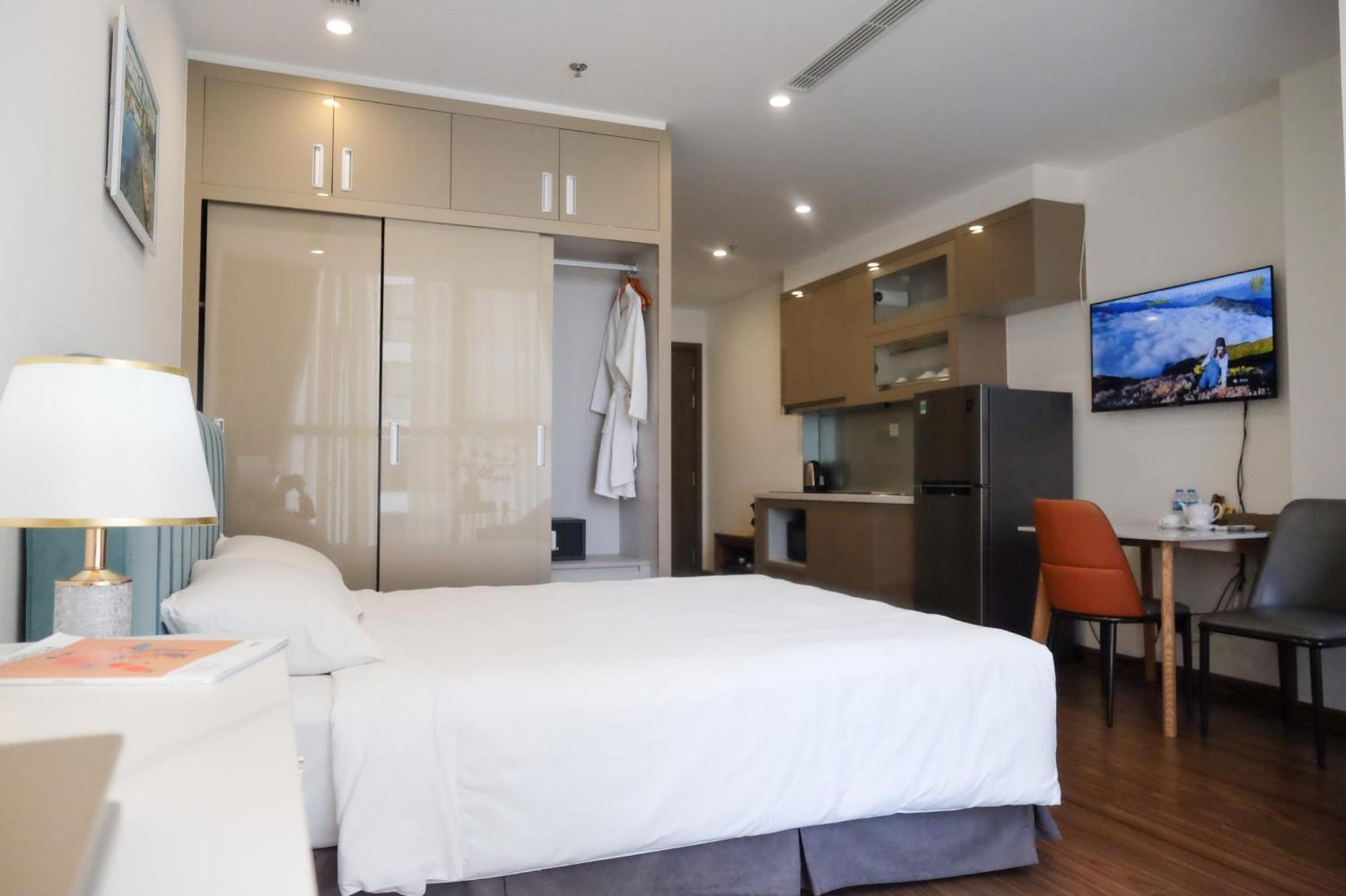Aspaces Serviced Apartments - Vinhomes West Point Ханой Экстерьер фото